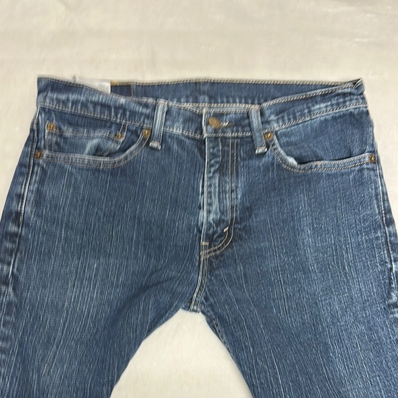 Levi's Blue Straight Jeans with Classic Stitching - Picture 5 of 9